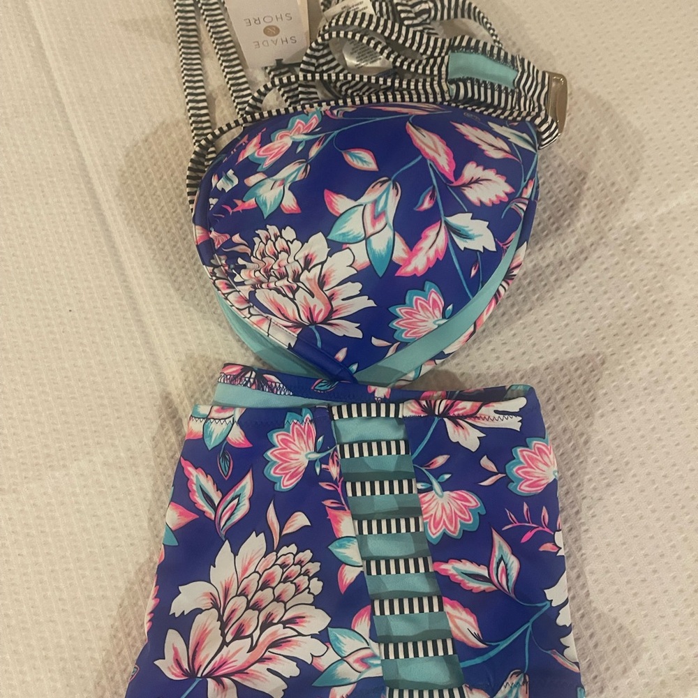 SWIMSUIT